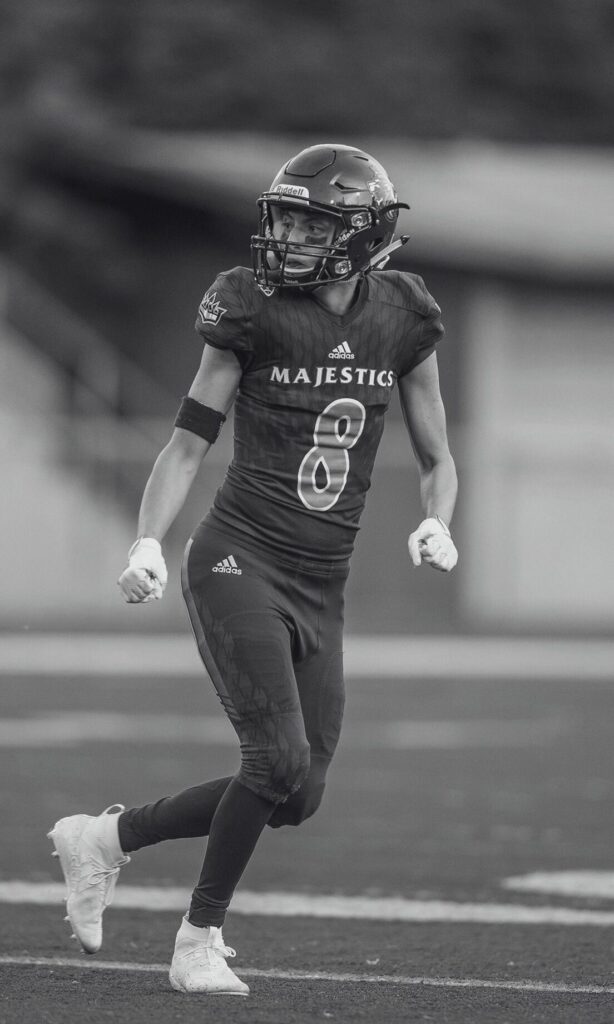 Sylvie-Aibeche-Seattle-Majestics-Matt-Burn-Womens-Tackle-Football-bw